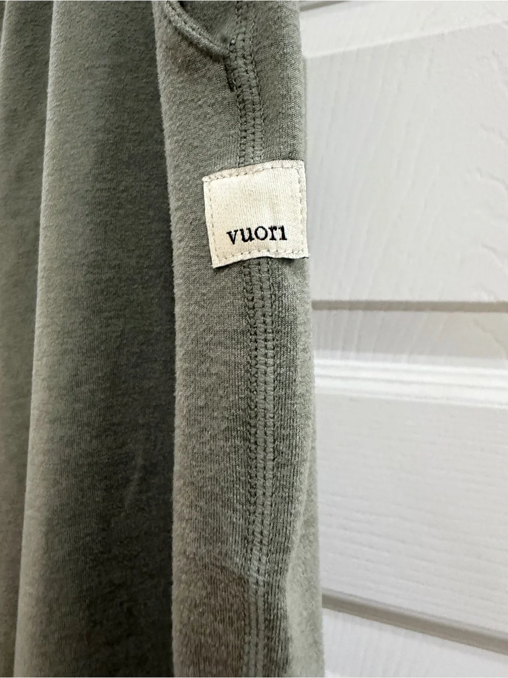 Vuori Performance Jogger Olive Green Sweatpants Women’s Medium